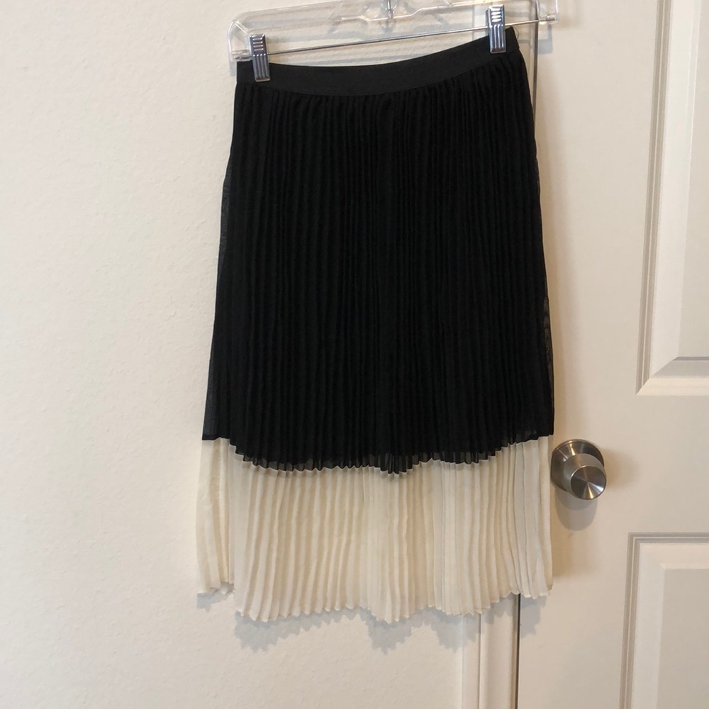 Black and Cream Pleated Skirt